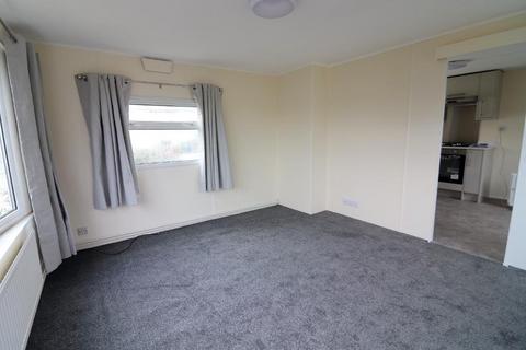undefined, Luton LU3