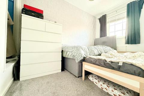 2 bedroom terraced house for sale, Kestrel Way, Birds Estate, Luton, Bedfordshire, LU4 0UD