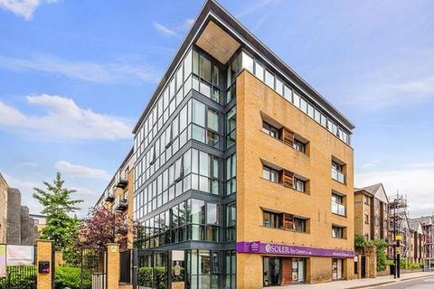 1 bedroom flat to rent, South Quay, Canary Wharf E14