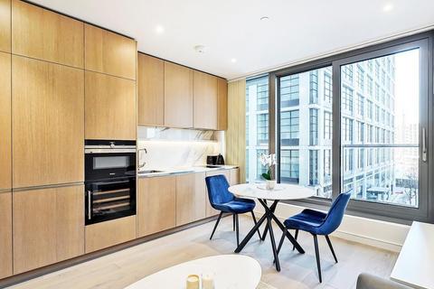 1 bedroom apartment to rent, Canary Wharf, Heron Quay, South Quay, Canada Square E14