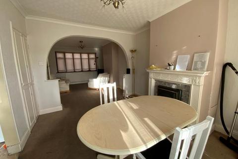 3 bedroom terraced house for sale, Elm Park, Hornchurch RM12