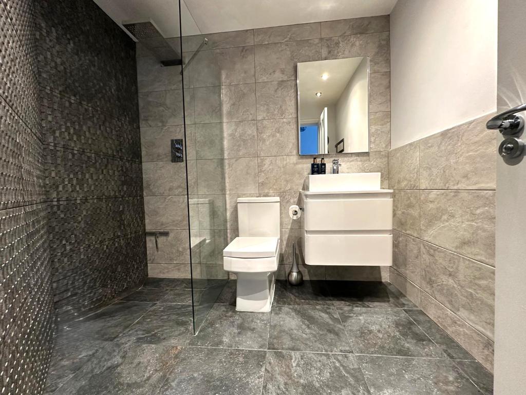 Family bathroom