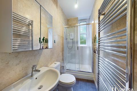 3 bedroom apartment to rent, Polwarth Gardens, Polwarth, Edinburgh, EH11