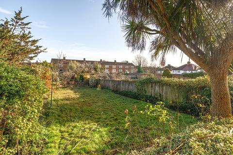 undefined, Pollards Hill East, London, SW16