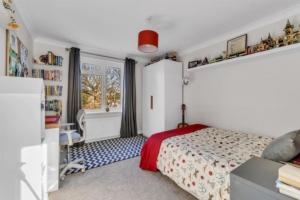 9 Bedroom
