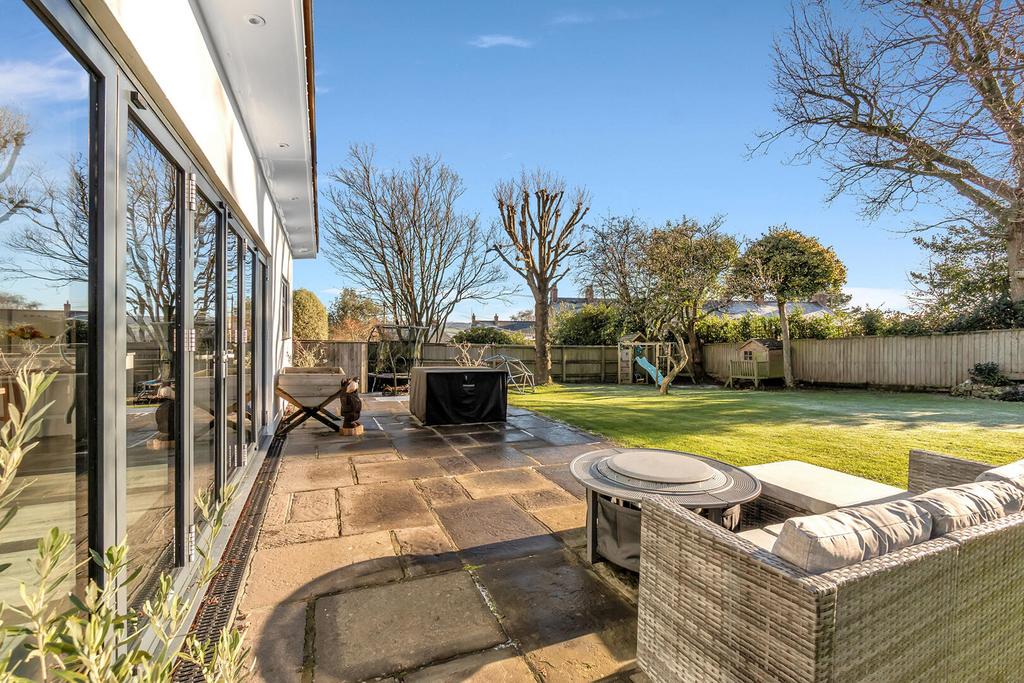 6 Back Garden