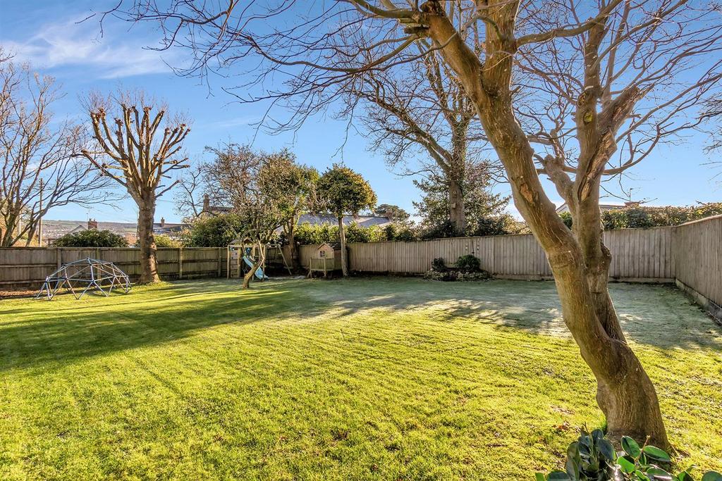 11 Back Garden