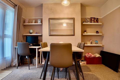 2 bedroom block of apartments for sale, Hatch Grove, Romford RM6