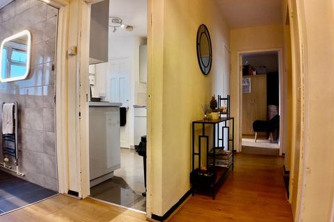 2 bedroom block of apartments for sale, Hatch Grove, Romford RM6