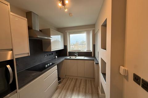2 bedroom flat to rent, Huntly Place, Dundee DD4
