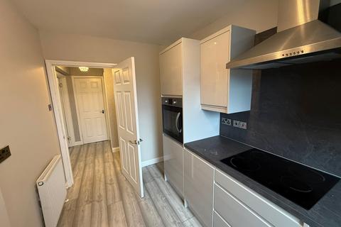 2 bedroom flat to rent, Huntly Place, Dundee DD4
