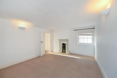 undefined, Tarrant Street, Arundel