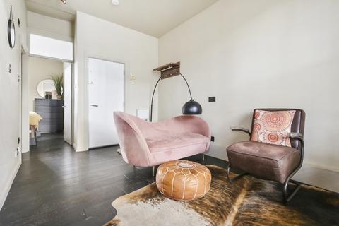 1 bedroom apartment for sale, Highbury Hill, London, N5