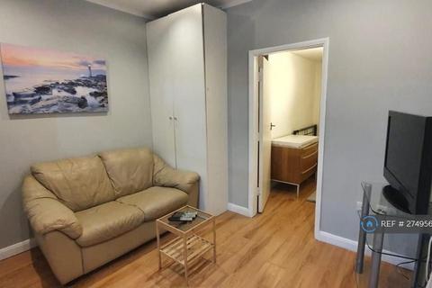 undefined, Queens Road, Beeston, Nottingham, NG9