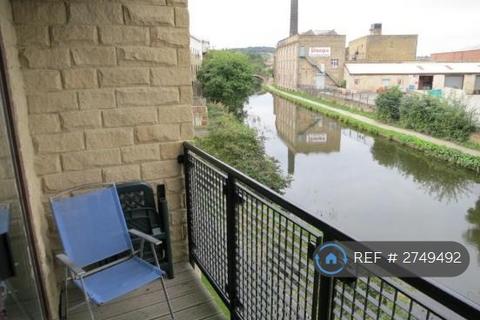 2 bedroom flat to rent, Dock Lane, Shipley, BD17