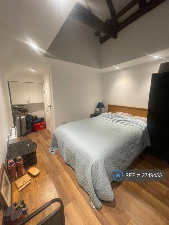 Flat 5 Bedroom