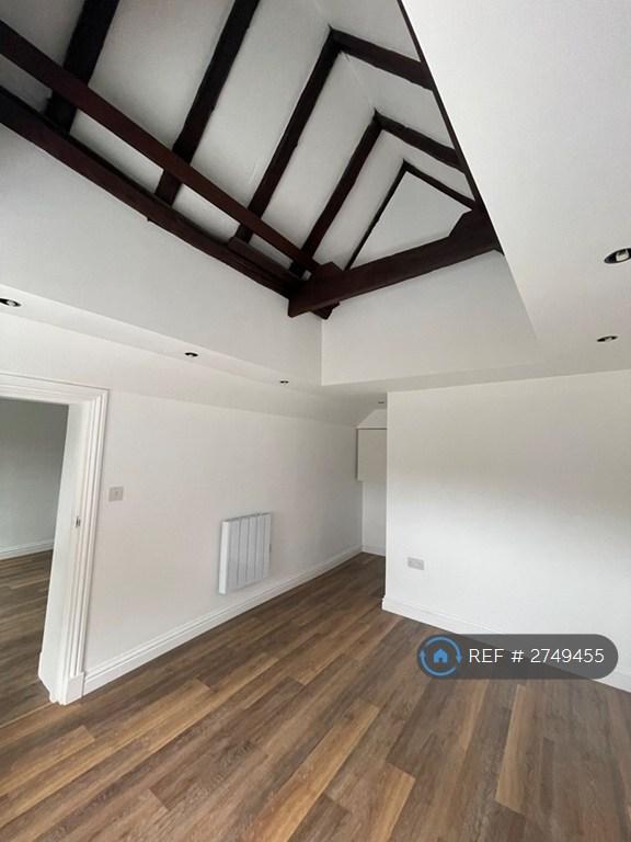 Flat 5 Bedroom