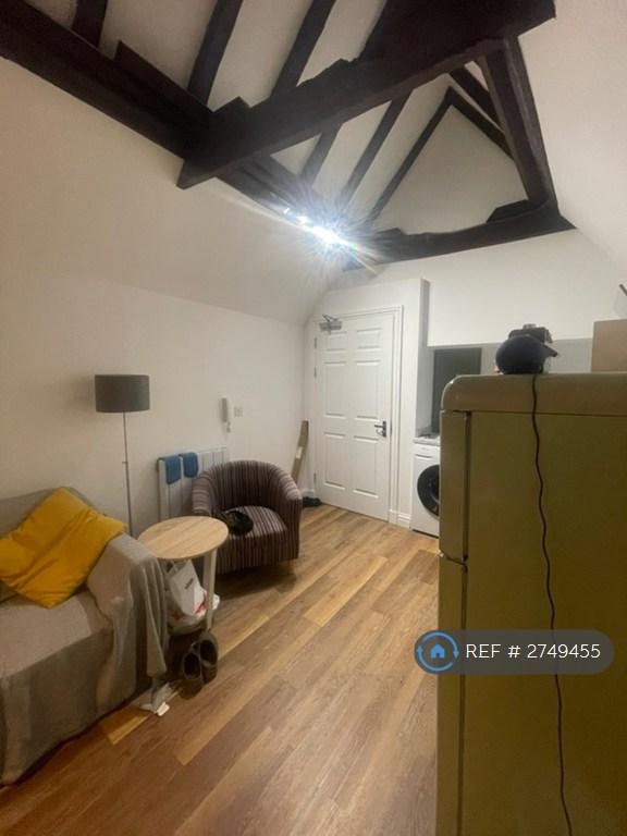 Flat 5 Kitchen/Living