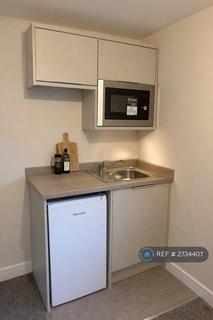 1 bedroom in a house share to rent, Hunters Way, Stoke-On-Trent, ST4