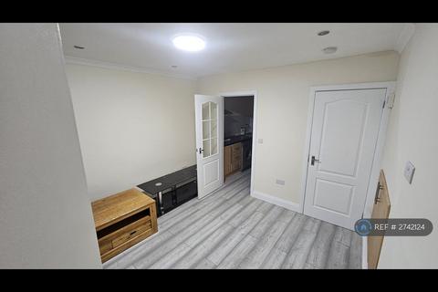 1 bedroom flat to rent, Eton Road, Hayes, UB3