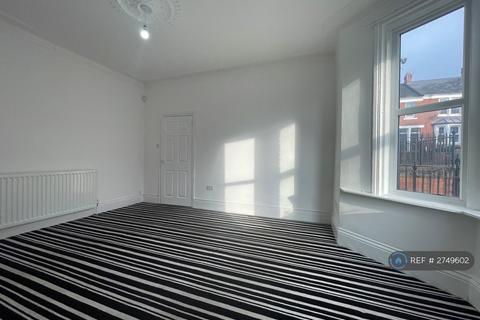 2 bedroom flat to rent, Ridley Street, Gateshead, NE8