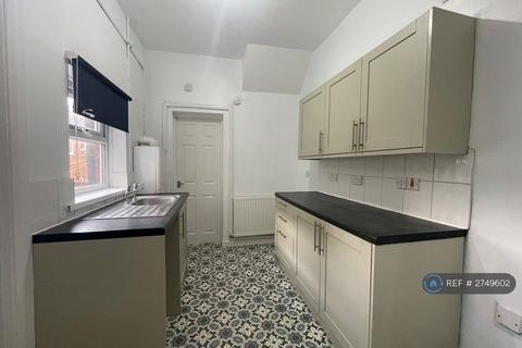 2 bedroom flat to rent, Ridley Street, Gateshead, NE8