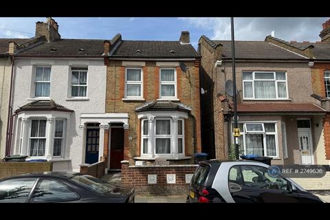 3 bedroom end of terrace house to rent, Southfield Road, Enfield, EN3