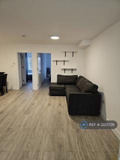 3 bedroom flat to rent, High Street, Waltham Cross, EN8