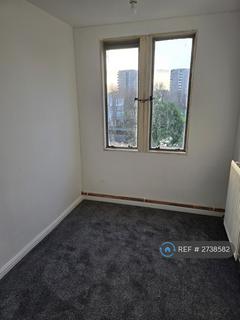 5 bedroom terraced house to rent, Portmeadow Walk, London, SE2