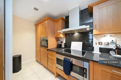 2 bedroom flat to rent, Aspecourt Court, London, SW6