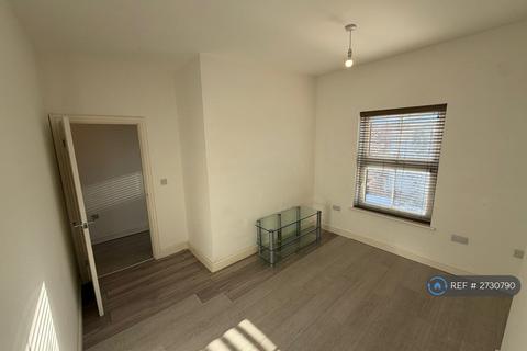 2 bedroom flat to rent, Victoria Street, Crewe, CW1