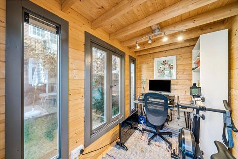 2 bedroom apartment for sale, Godley Road, SW18