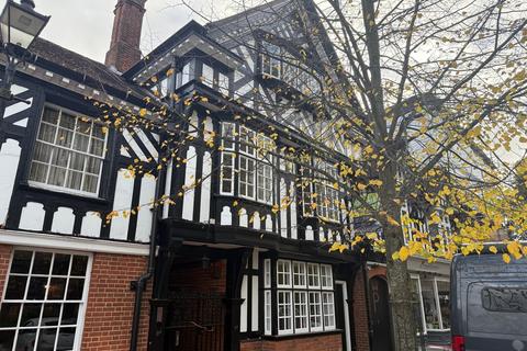Retail property (high street) to rent, 7 Windsor End Beaconsfield HP9 2JJ