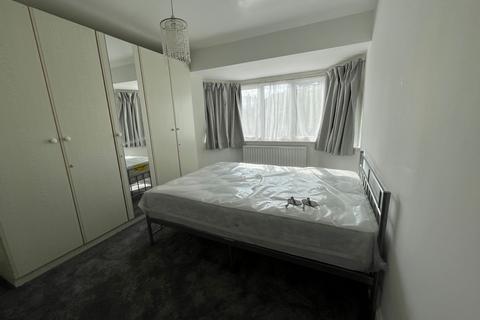 4 bedroom terraced house to rent, Princes Gardens, London