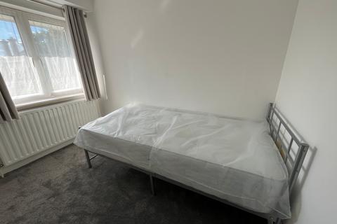 4 bedroom terraced house to rent, Princes Gardens, London