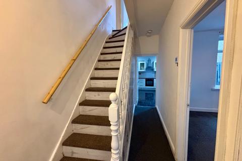 4 bedroom terraced house to rent, 91a Gadlys Road, Aberdare