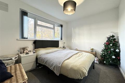 2 bedroom semi-detached house to rent, Iveson Drive, Leeds, West Yorkshire