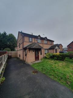3 bedroom semi-detached house to rent, Kilrush Avenue, Eccles, Manchester