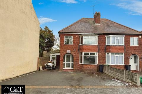 3 bedroom semi-detached house to rent, Belmont, Bromley, Brierley Hill
