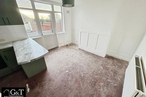 3 bedroom semi-detached house to rent, Belmont, Bromley, Brierley Hill