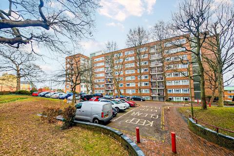 2 bedroom flat for sale, Fernwood, Albert Drive, Southfields