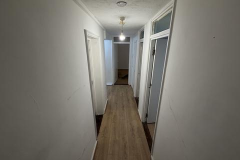 3 bedroom flat to rent, Clarendon Street, Portsmouth PO1