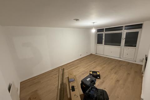 3 bedroom flat to rent, Clarendon Street, Portsmouth PO1