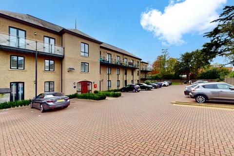 3 bedroom flat to rent, N13