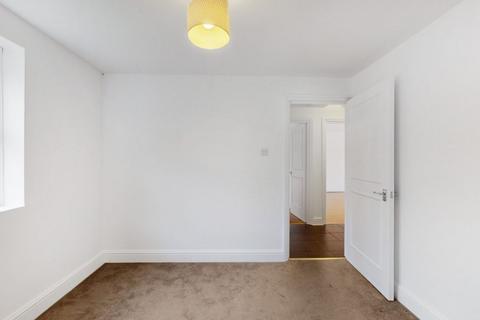 2 bedroom flat to rent, EN5