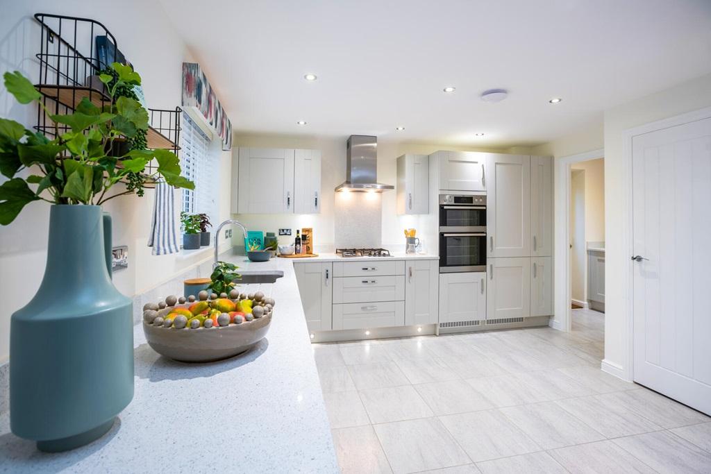 Lots of worktop space to show off your kitchen