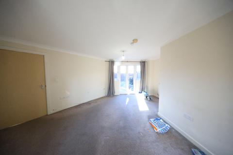 2 bedroom maisonette to rent, Abbey Path, Laindon