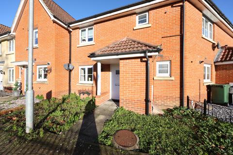 2 bedroom maisonette to rent, Abbey Path, Laindon