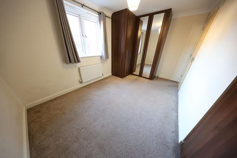 2 bedroom maisonette to rent, Abbey Path, Laindon
