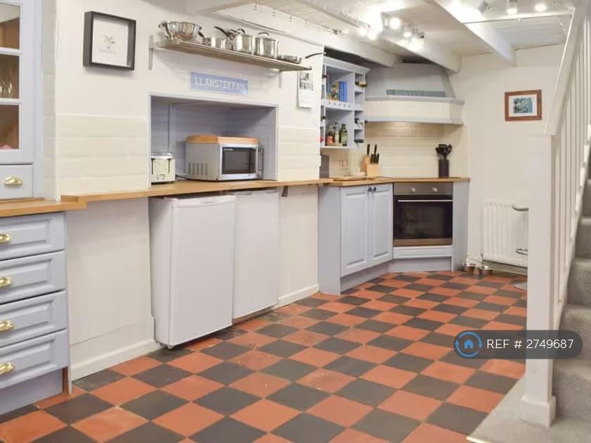 Kitchen 2